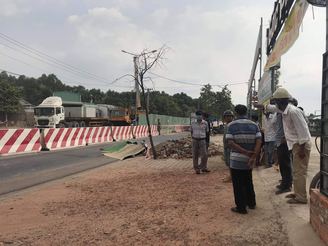 Kỹ sư xây dựng tử vong dưới bánh xe tải ảnh 1