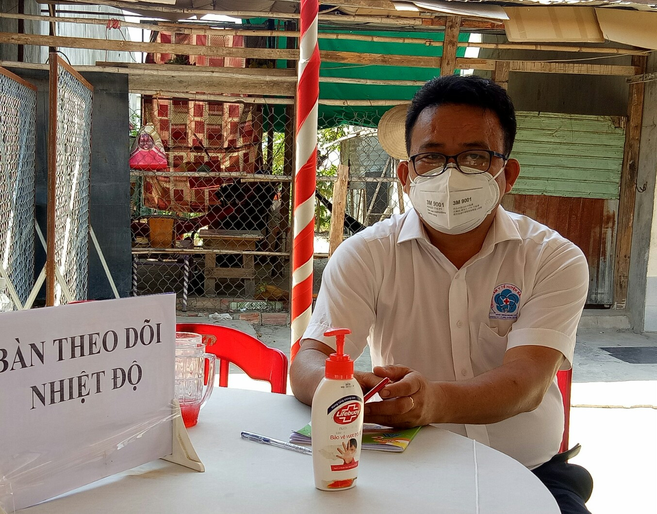 Bức thư lay động lòng người của cô gái đón sinh nhật trong khu cách ly ảnh 1