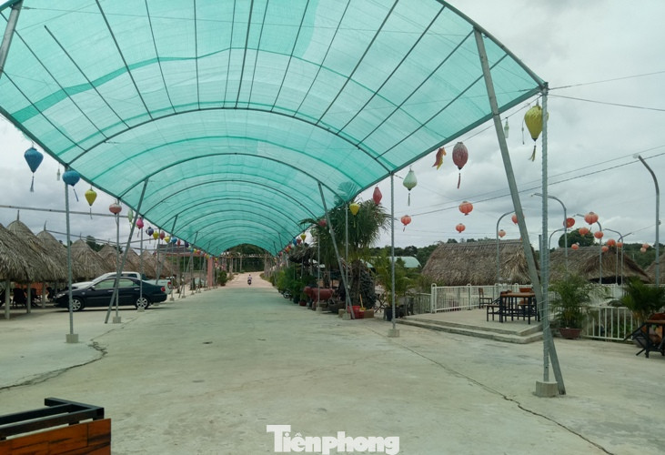 Phim trường, nhà hàng trái phép mọc như 'nấm' bên sông ảnh 6