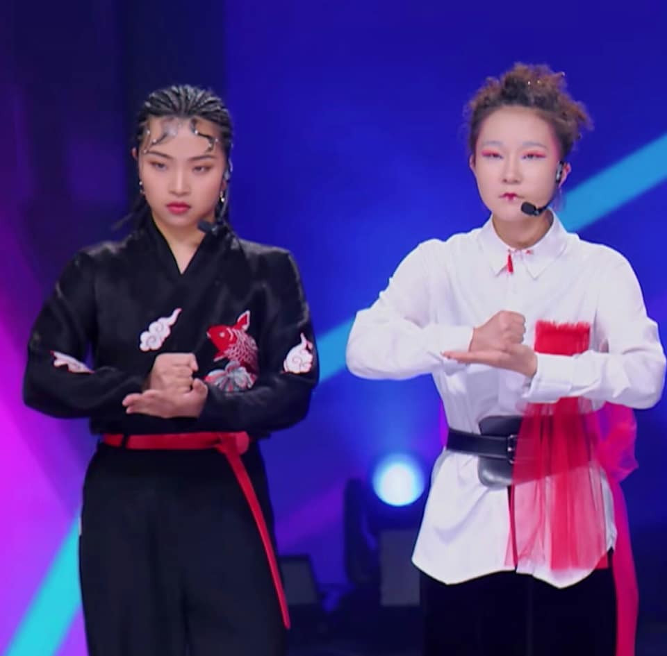 Khi thực tập sinh “Thanh Xuân Có Bạn 2” thành bạn cùng lớp, bạn muốn ngồi cùng bàn với ai? ảnh 19