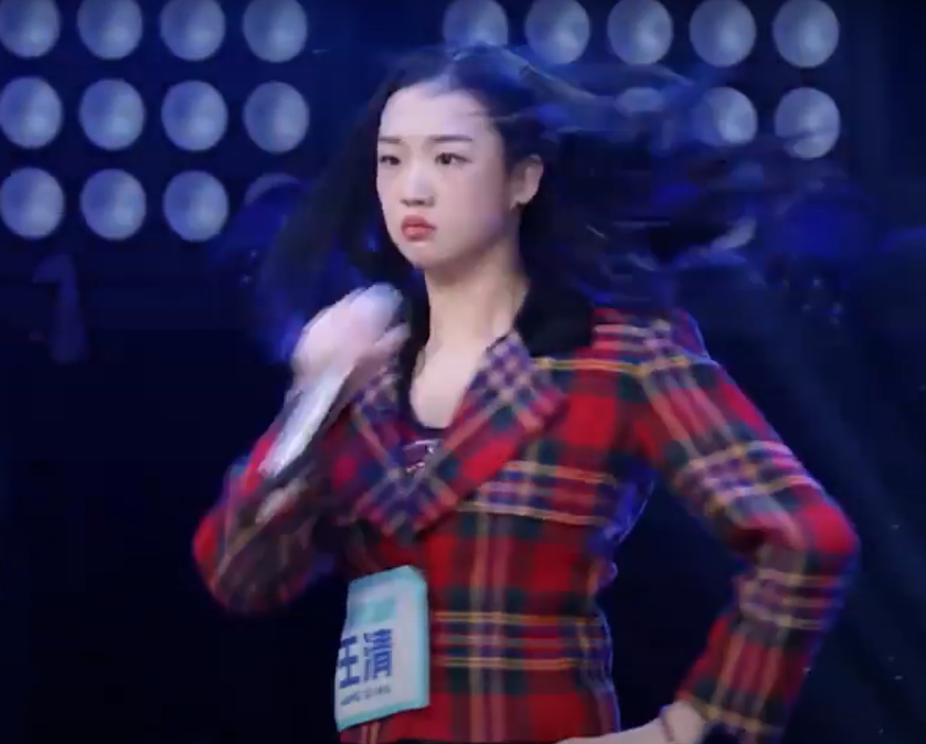 Khi thực tập sinh “Thanh Xuân Có Bạn 2” thành bạn cùng lớp, bạn muốn ngồi cùng bàn với ai? ảnh 16