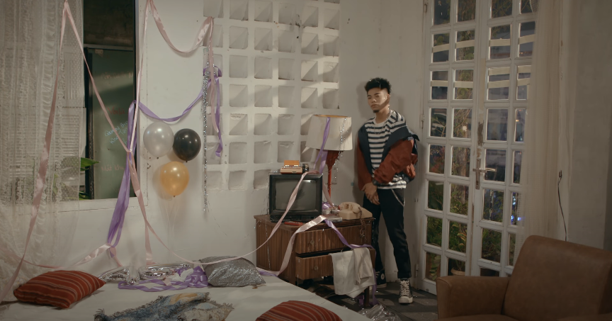 Hotgirl phát ngôn “Lisa không xinh bằng mình” nhận “bão dislike” cho dự án MV mới ảnh 2