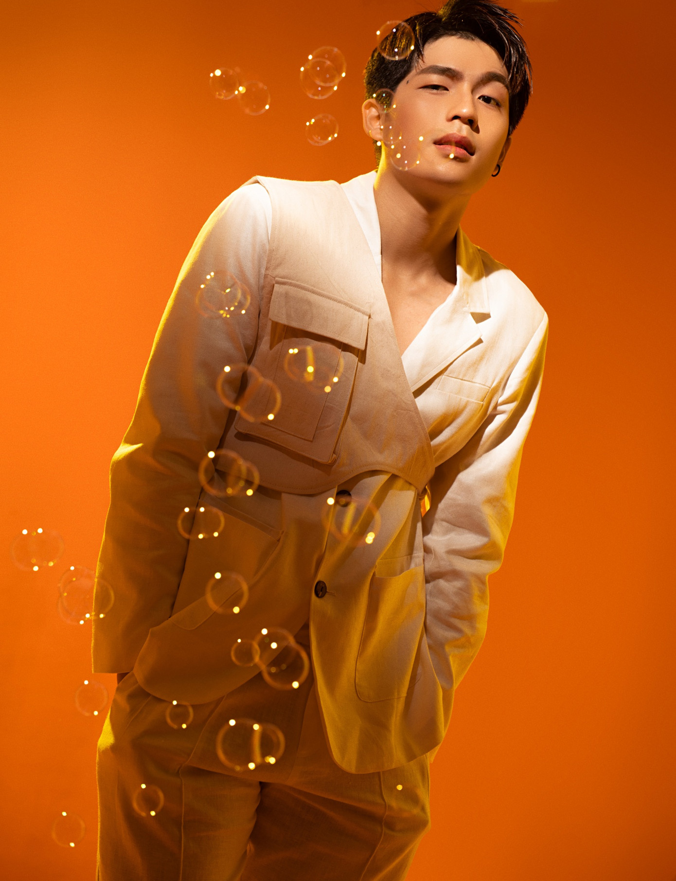 Sao Việt 24H: Ngô Thanh Vân hứa hẹn công phá Netflix, Bích Phương thông báo comeback ảnh 7