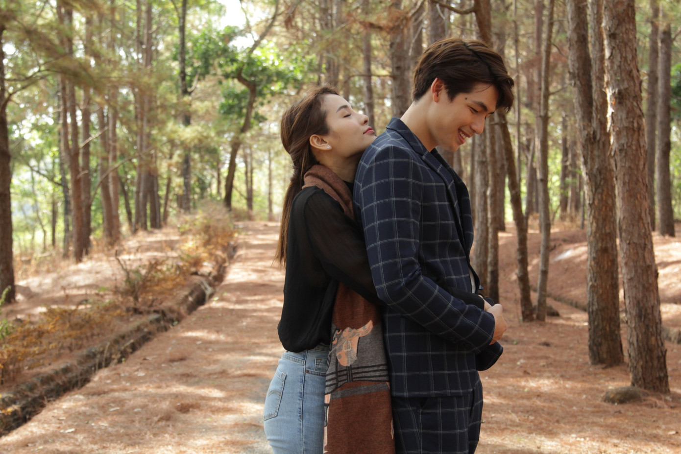 Sao Việt 24H: Ngô Thanh Vân hứa hẹn công phá Netflix, Bích Phương thông báo comeback ảnh 8