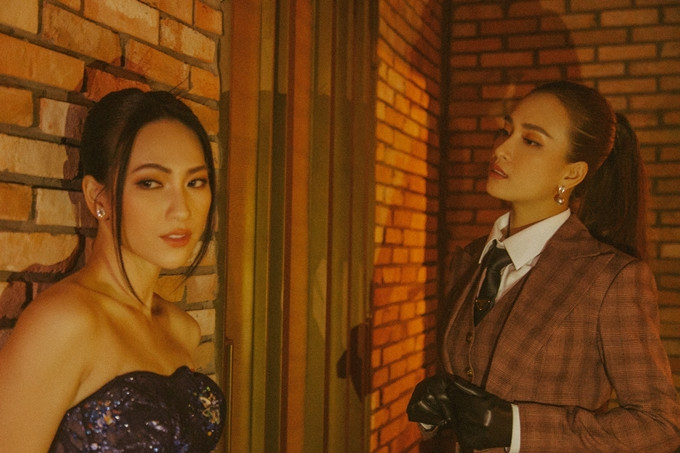 Sau loạt hình “bách hợp” gây bão, Ái Phương và Phương Anh Đào lại “dính nhau như sam” ảnh 5