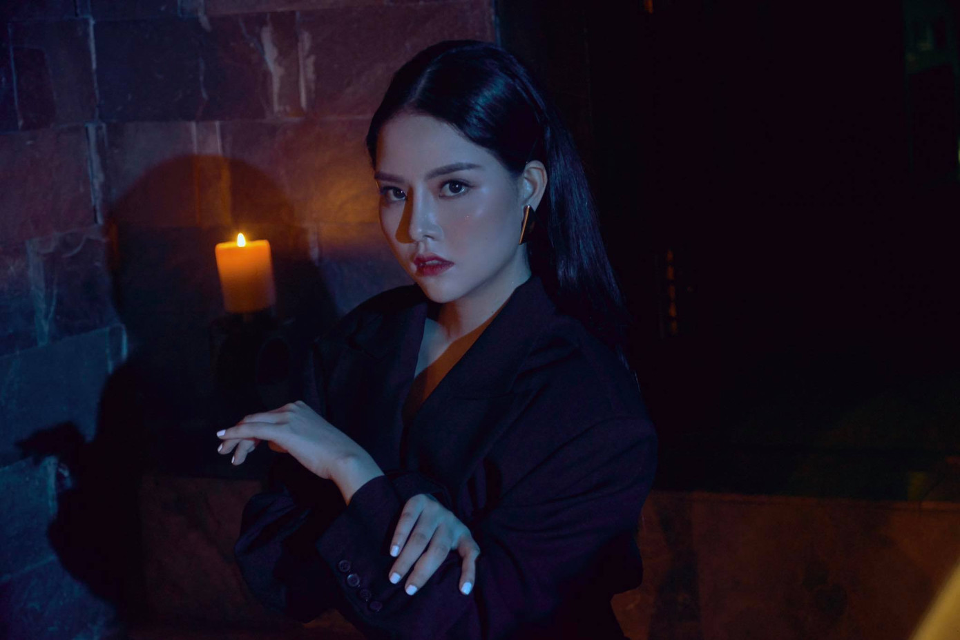 Sao Việt 24H: Nhóm nhạc song sinh Gemini chi 1 tỷ làm MV, Hồ Ngọc Hà mang thai với Kim Lý? ảnh 4