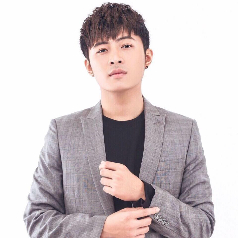 Gin Tuấn Kiệt hoang mang khi fan yêu cầu “đi đường quyền” trong lúc livestream ảnh 2