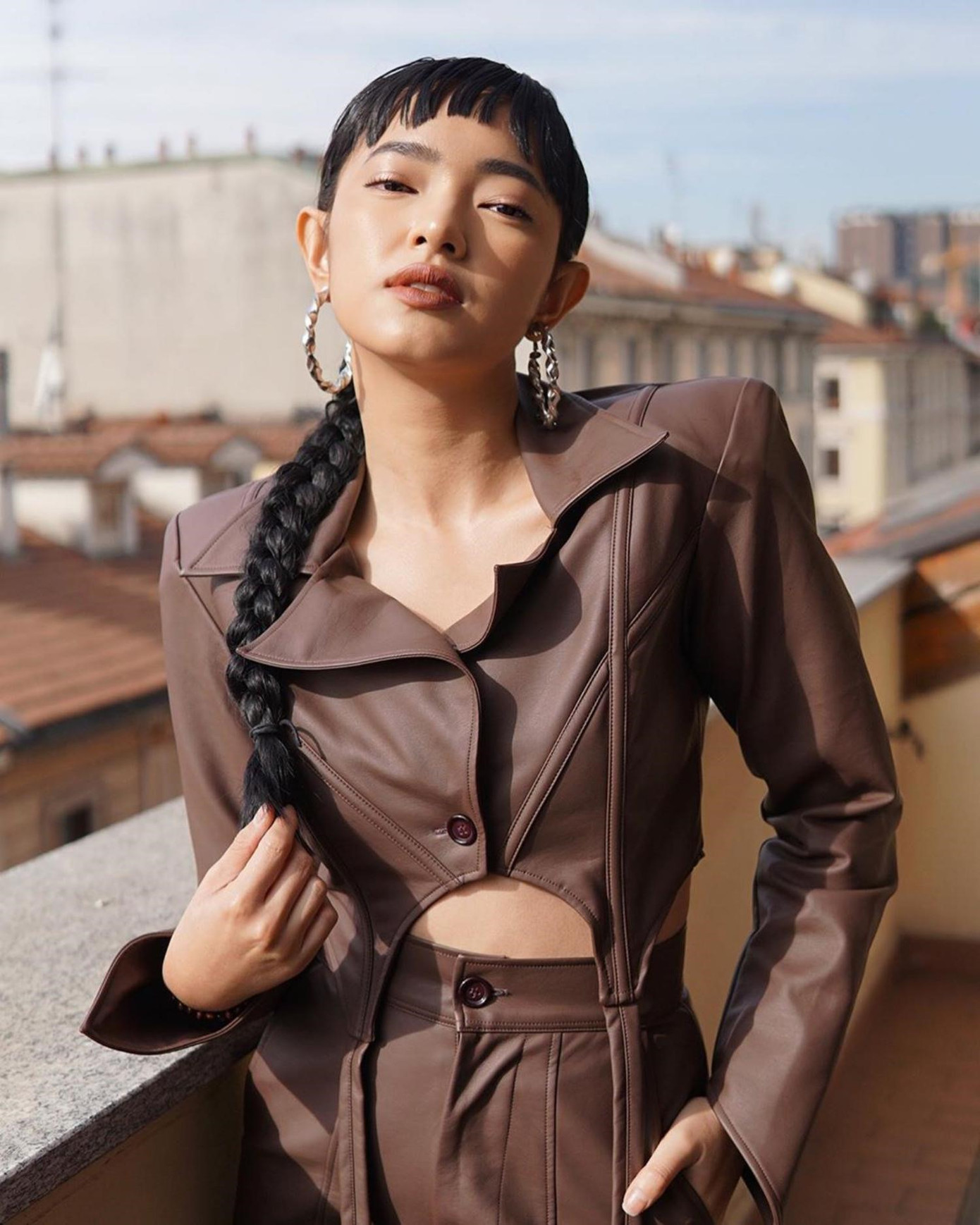 Châu Bùi “update” phiên bản tràn đầy năng lượng ngay sau khi rời khu cách ly ảnh 2