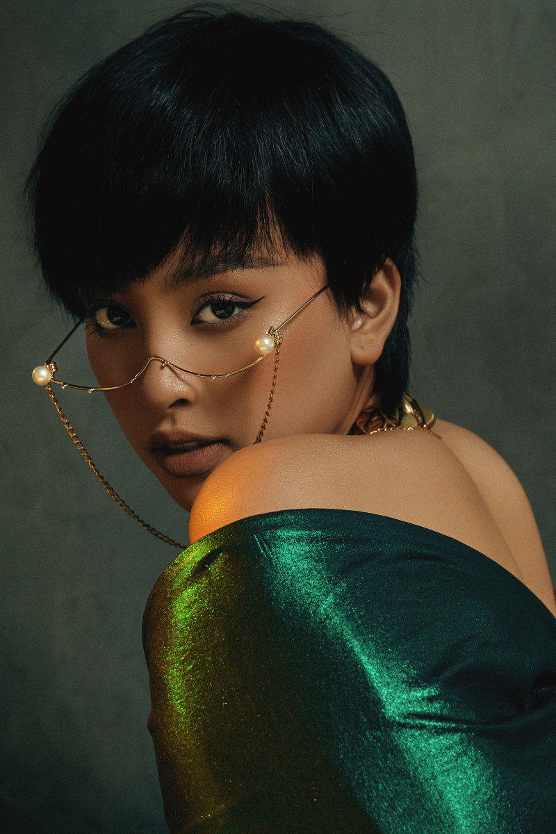 Sao Việt 24H: Vũ Cát Tường, Hoa hậu Tiểu Vy khiến khán giả bất ngờ với tạo hình mới ảnh 3