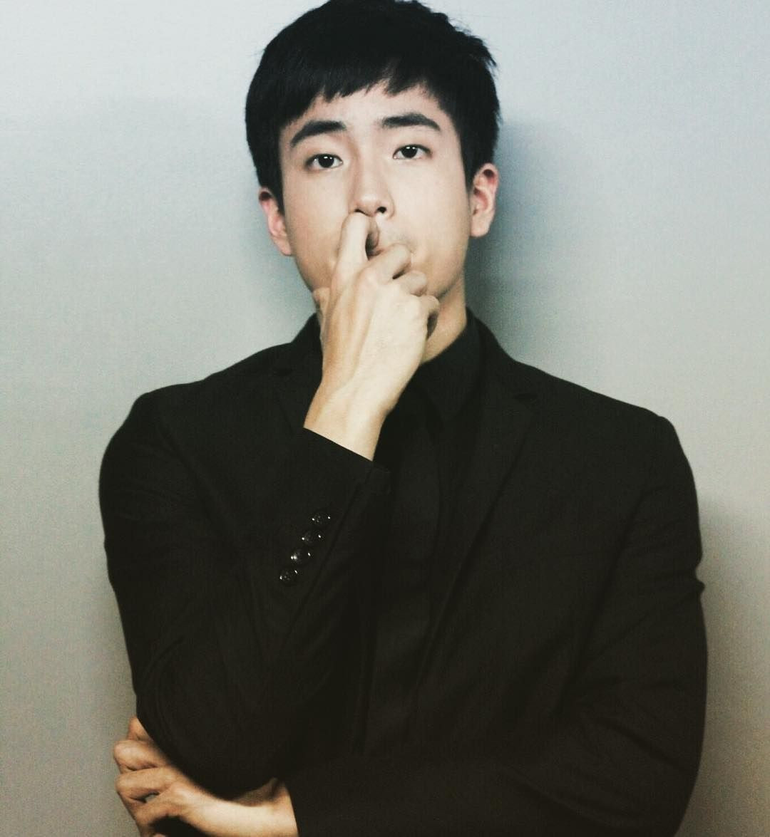 Nonkul là gương mặt khá quen thuộc với khán giả Việt với những tác phẩm điện ảnh nổi bật. (Ảnh: Tổng hợp) Sao phim “Thiên Tài Bất Hảo” Nonkul xét nghiệm Covid-19, tự nguyện cách ly 14 ngày ảnh 1