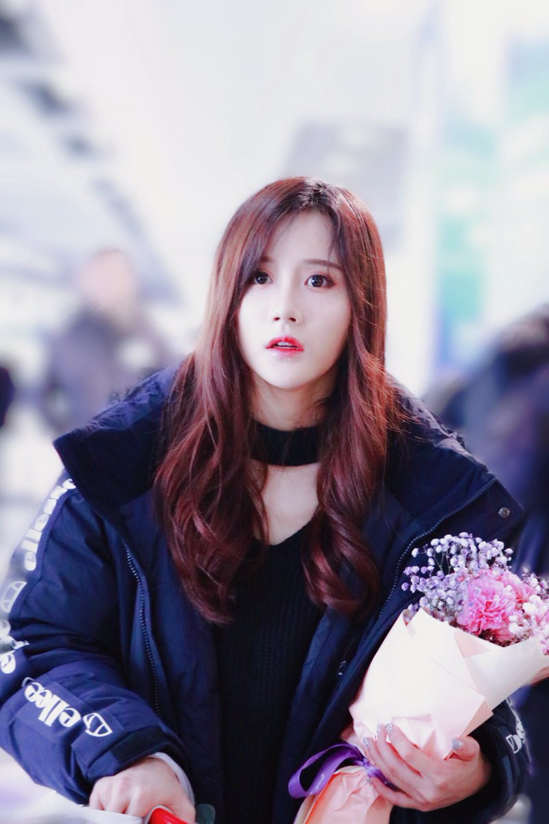 Khi thực tập sinh “Thanh Xuân Có Bạn 2” thành bạn cùng lớp, bạn muốn ngồi cùng bàn với ai? ảnh 20