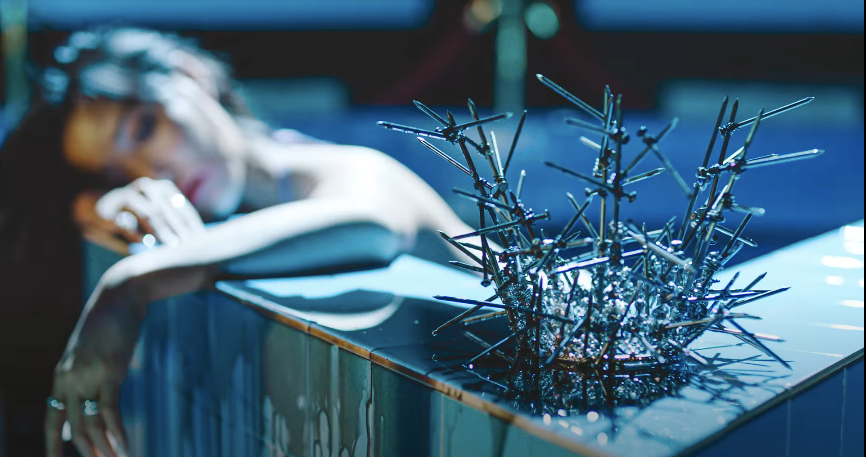 Sunmi và Hwasa (Mamamoo) đồng loạt trở lại: Chưa biết “mèo nào cắn mỉu nào“ ảnh 1