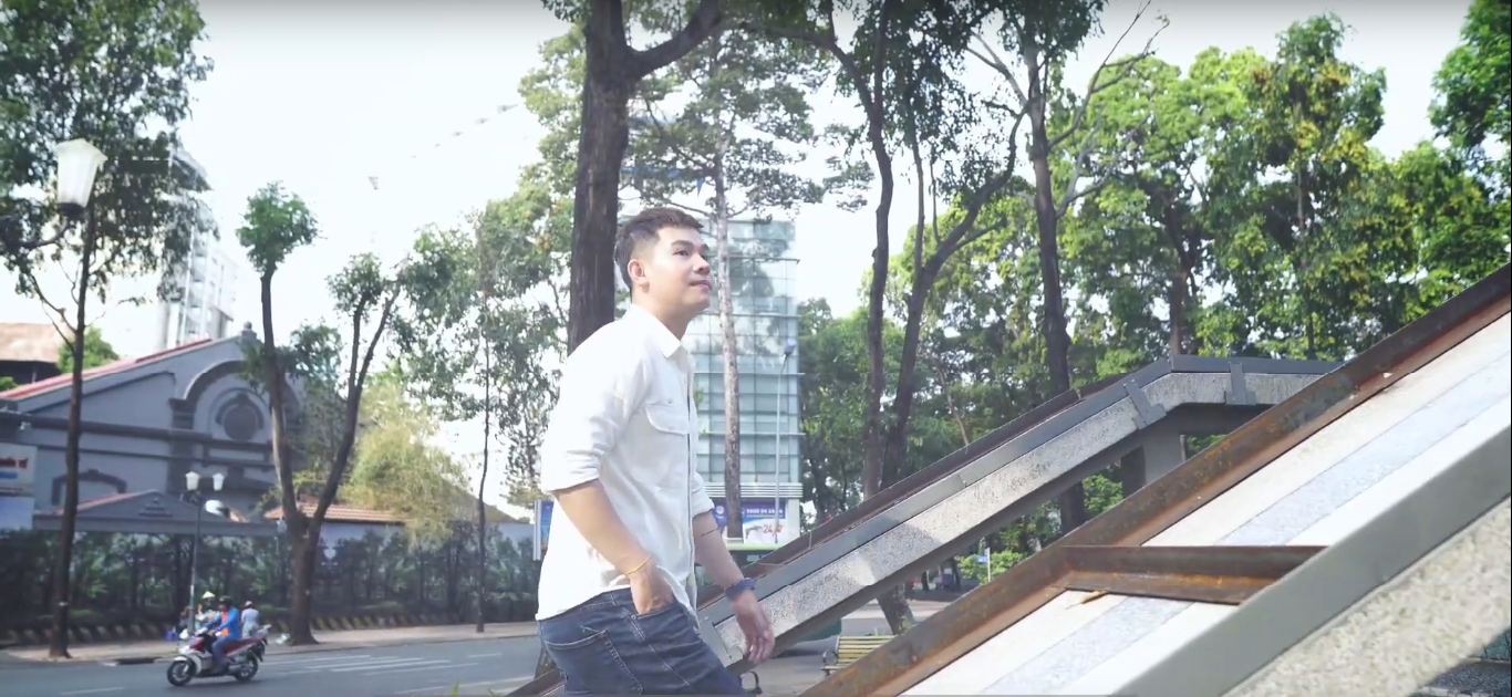 Phố phường Sài Gòn vắng vẻ, vãng tiếng ồn ào được ghi lại bởi Đình Nguyễn. (Ảnh: Chụp từ clip) Xúc động với lời nhắn “hẹn gặp lại” trong phim ngắn của bạn trẻ yêu Sài Gòn ảnh 1