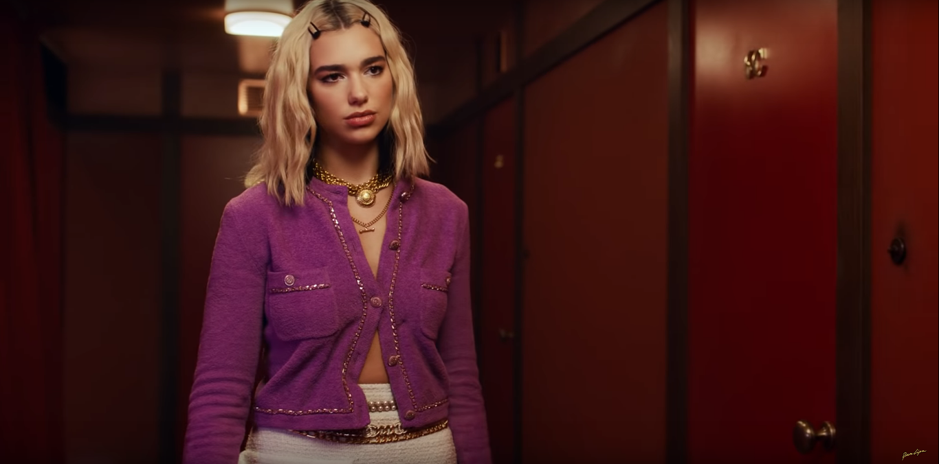 Dua Lipa ra mắt MV “Break My Heart” nhưng nghe cứ như bài hát kêu gọi phòng dịch, ủa? ảnh 1
