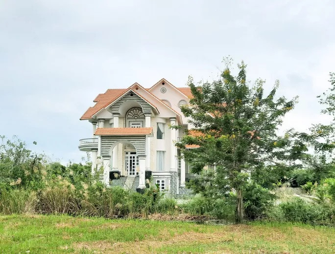 Tình tiết mới vụ biệt thự của đại gia Sông Đốc nghi bị nã đạn vào cửa ảnh 1