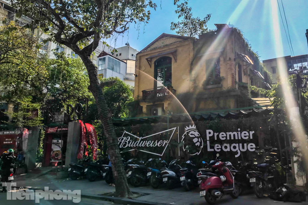 Biệt thự cổ Hà Nội thi nhau thành nhà hàng, quán nhậu ảnh 9