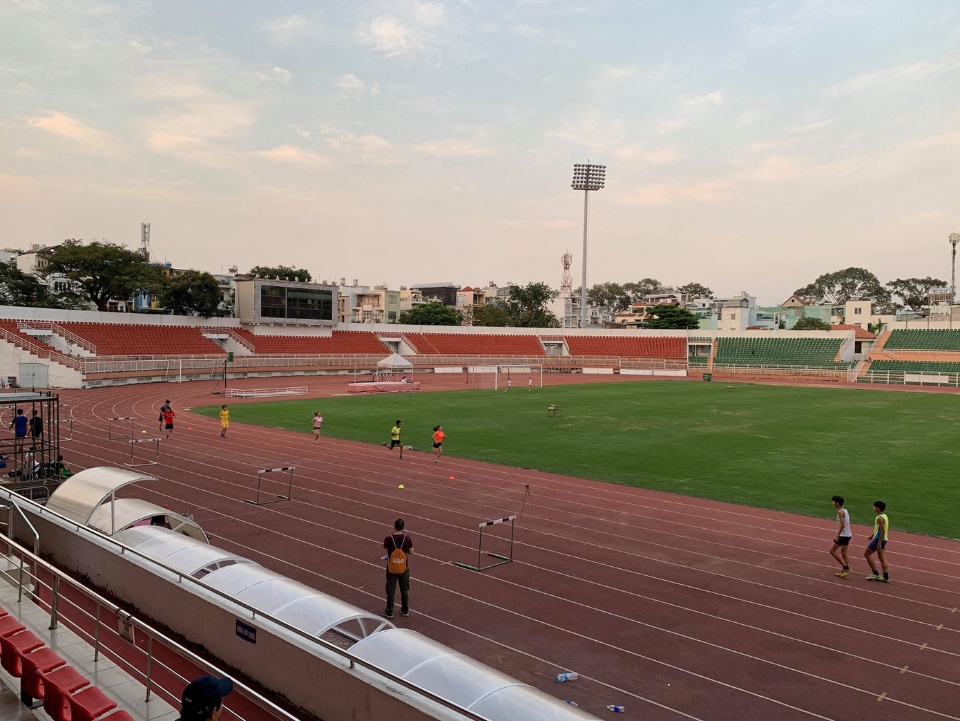 Cận cảnh sân Thống Nhất trước trận tranh Siêu Cup Quốc gia ảnh 7