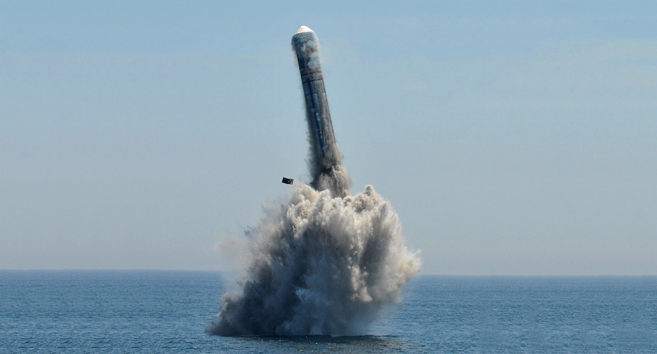 Hải quân Trung Quốc thử nghiệm tên lửa đạn đạo có thể bắn tới Mỹ ảnh 1