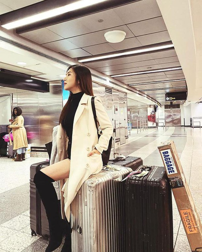 Hương Tràm bị trộm hết tiền khi vừa tới Mỹ ảnh 1
