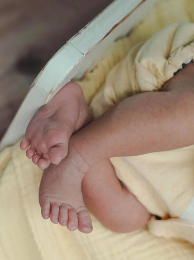 Vợ Tiến Đạt khoe ảnh con trai đầu lòng 20 ngày tuổi ảnh 1