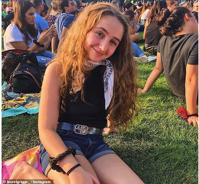 Showbiz 10/11: Đông Nhi, Ông Cao Thắng xuất hiện sau lễ cưới bạc tỷ ảnh 4