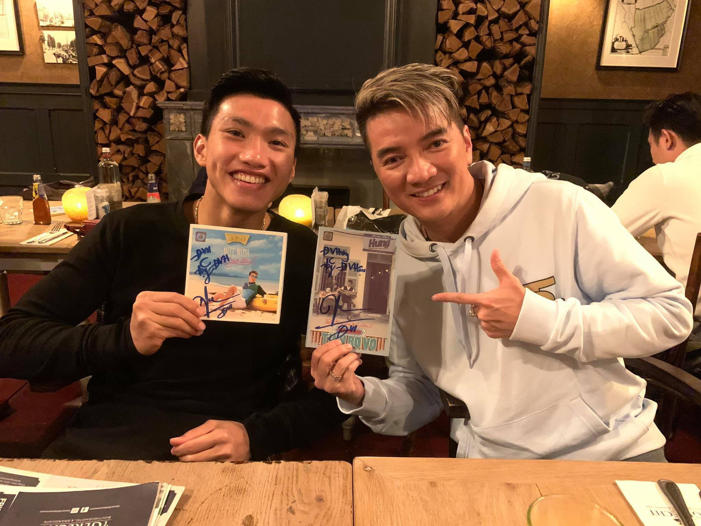 Showbiz 11/11: MC Vân Hugo bức xúc vì bị lạm dụng hình ảnh ảnh 2