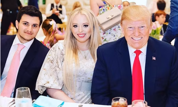 Con gái Tổng thống Trump gây chú ý vì chọn lúc bố sắp rời nhiệm sở để thông báo “tin vui“ ảnh 3
