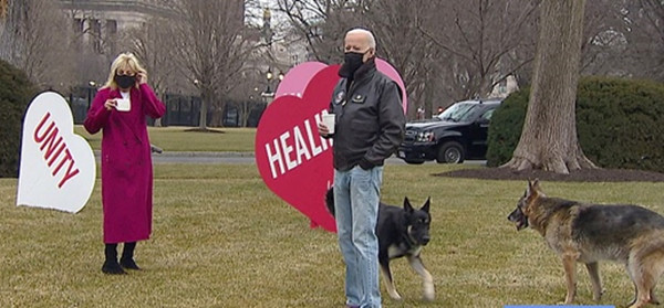 Valentine ở Nhà Trắng: Tổng thống Mỹ Joe Biden tiết lộ quà Valentine “kỳ cục” của Phu nhân ảnh 1