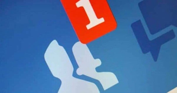 Caleb đã gửi yêu cầu kết bạn tới sếp cũ nhưng chờ "hẳn" 2 ngày mà chưa được hồi âm. Ảnh minh họa: Boostlikes. Cái kết đắng cho nhân viên đe dọa sếp cũ chỉ vì sếp chưa phản hồi yêu cầu kết bạn Facebook ảnh 1