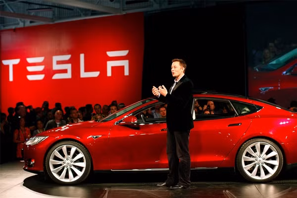 Elon Musk: Từ cậu học sinh chuyên bị bắt nạt ở trường đến người đàn ông giàu nhất thế giới ảnh 4