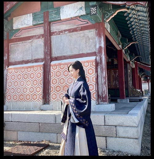 Tranh cãi gay gắt xoay quanh việc "bộ hanbok Kim So Hyun mặc là trang phục Trung Quốc" ảnh 1