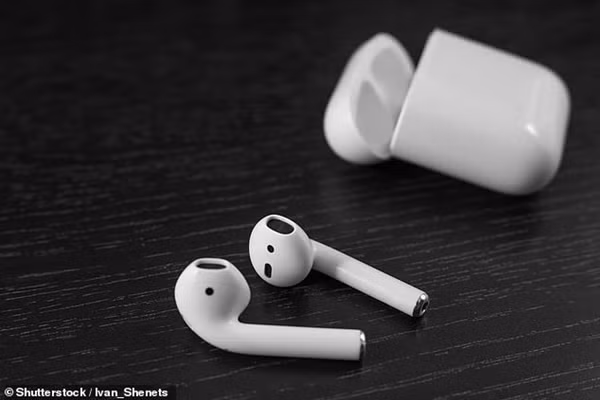 Người đàn ông làm mất Airpods... trong lúc ngủ, khi tới bệnh viện thì biết sự thật bàng hoàng ảnh 3