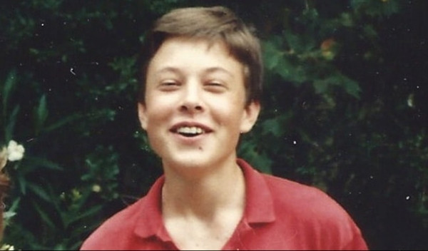 Ai mà ngờ Elon Musk từng phải thi lại môn Tin học năm 17 tuổi, nhưng lý do còn bất ngờ hơn ảnh 1