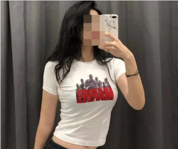 Phản đối trào lưu thời trang kỳ quặc, Uniqlo ở Trung Quốc cấm người lớn mặc thử đồ trẻ em ảnh 3