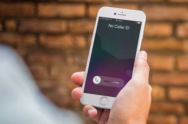 Người giao hàng gọi điện liên tục nhưng luôn im lặng, mãi khách mới hiểu sự thật bất ngờ ảnh 2