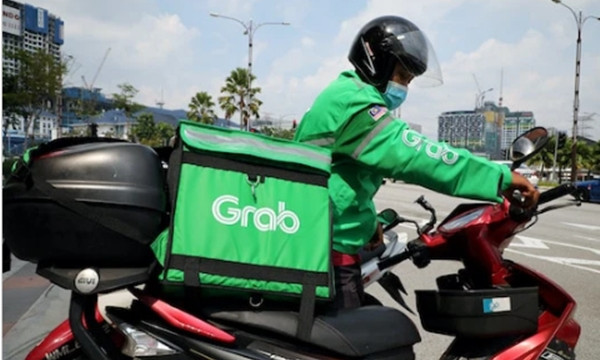 Người giao hàng gọi điện liên tục nhưng luôn im lặng, mãi khách mới hiểu sự thật bất ngờ ảnh 1