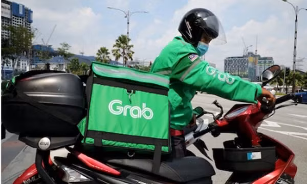 Người giao hàng gọi điện liên tục nhưng luôn im lặng, mãi khách mới hiểu sự thật bất ngờ ảnh 1