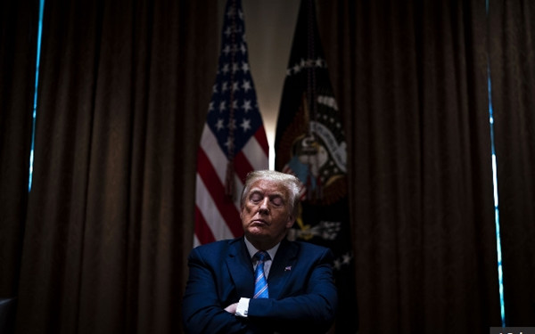 4 năm chụp ảnh Tổng thống Trump: Đằng sau những bức ảnh ấn tượng nhất của Tổng thống Mỹ thứ 45 ảnh 1