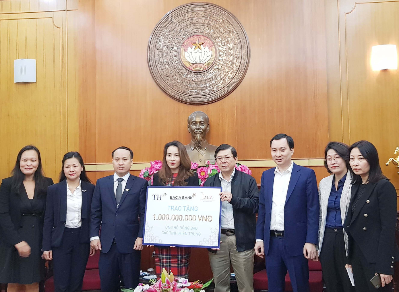 Tập đoàn TH ủng hộ 1 tỷ đồng cho các tỉnh miền Trung khắc phục lũ lịch sử ảnh 2