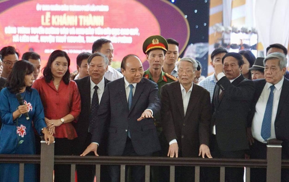 Thủ tướng: Sách giáo khoa 'đụng' đến từng nhà, phải tiết kiệm và phù hợp ảnh 3