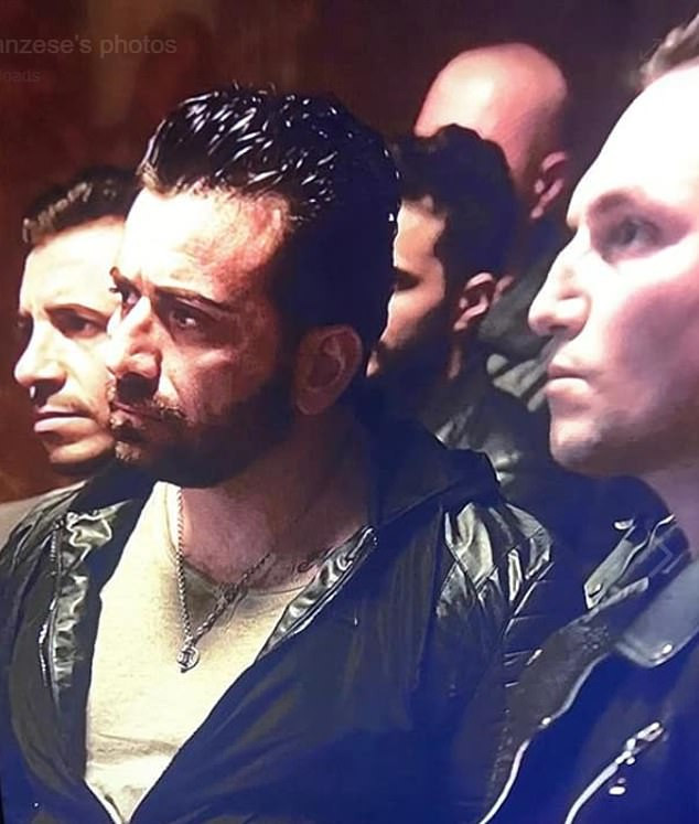 Nam diễn viên Ý bị mắc kẹt trong nhà cùng chị gái chết do Covid-19 ảnh 3