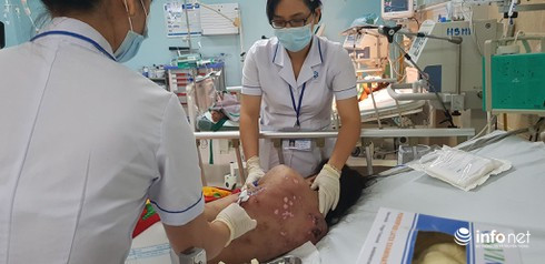 Nữ tiếp viên tố bị chủ ép bán dâm, đánh gãy xương, tra tấn như thời trung cổ ảnh 1