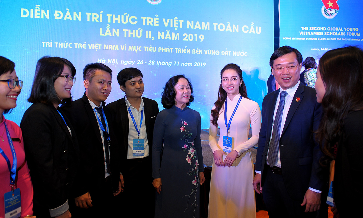 Toàn cảnh lễ khai mạc Diễn đàn Trí thức trẻ Việt Nam toàn cầu lần thứ II ảnh 16