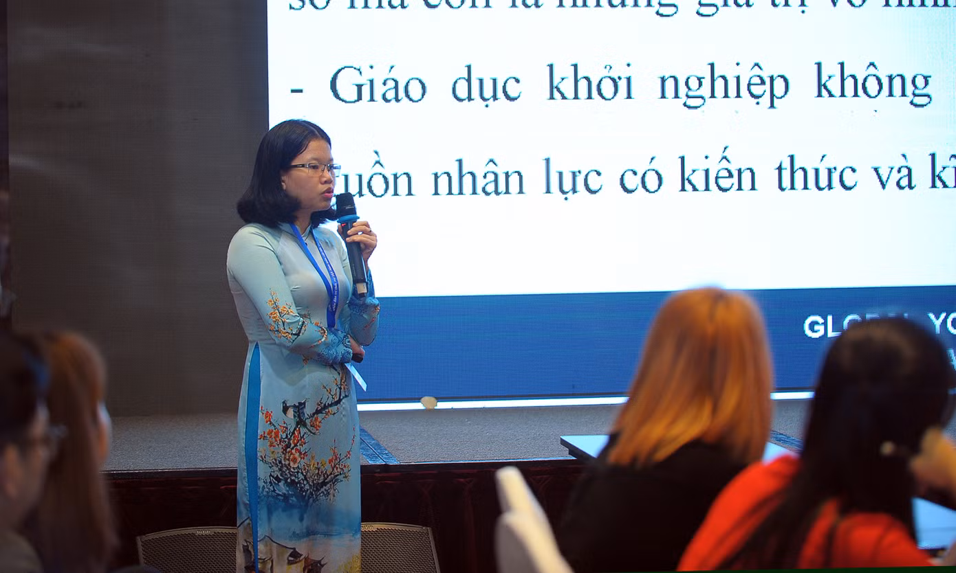 Trí thức trẻ xinh đẹp hiến kế xây dựng nhân lực chất lượng từ người yếu kém ảnh 4