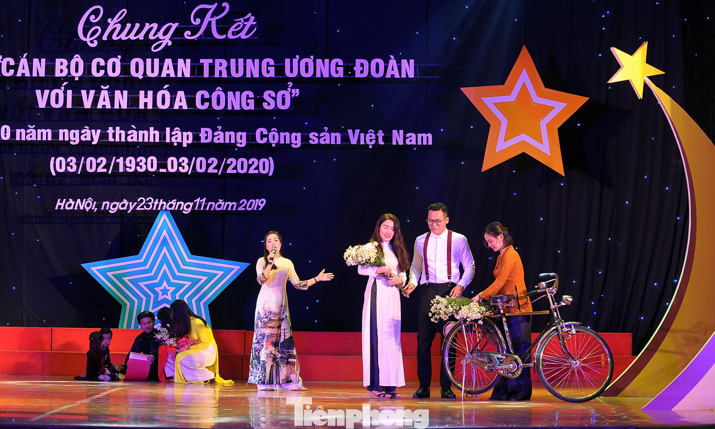 Hiện tượng 'siêu to khổng lồ', Táo quân lên sân khấu hội thi văn hóa công sở ảnh 8