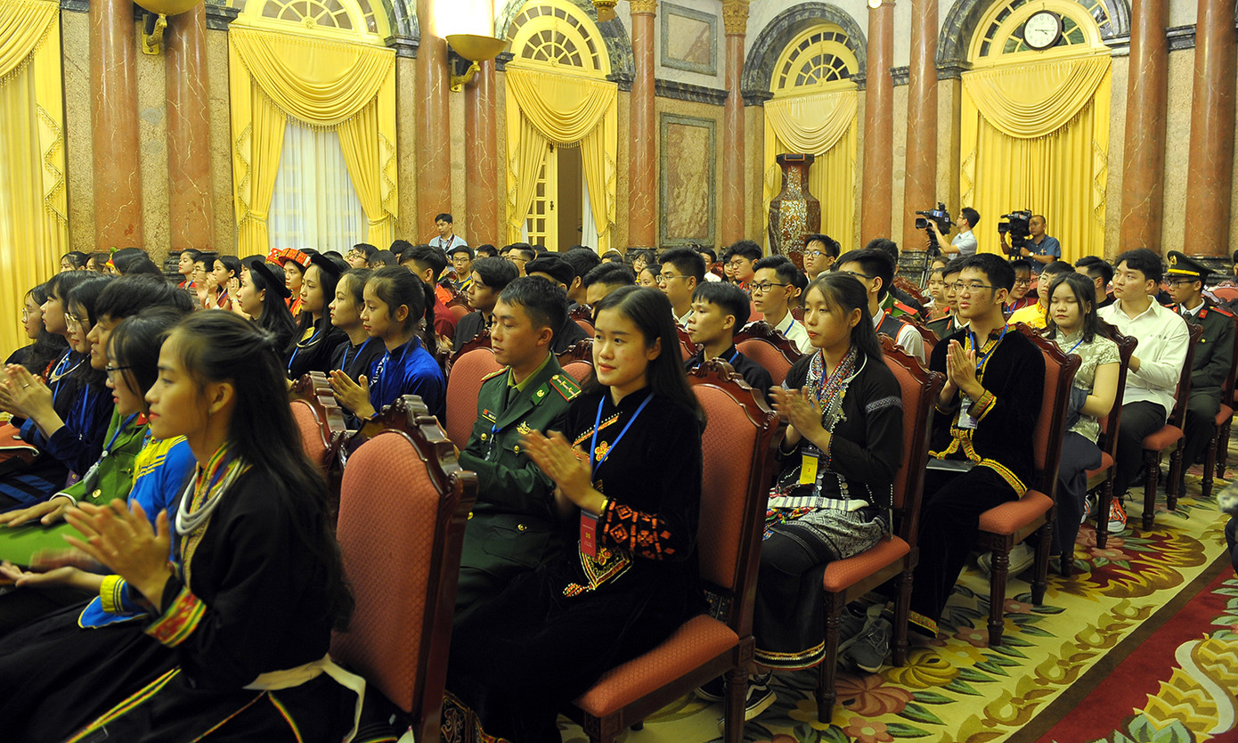 Phó Chủ tịch nước gặp gỡ 120 gương dân tộc thiểu số xuất sắc năm 2019 ảnh 6