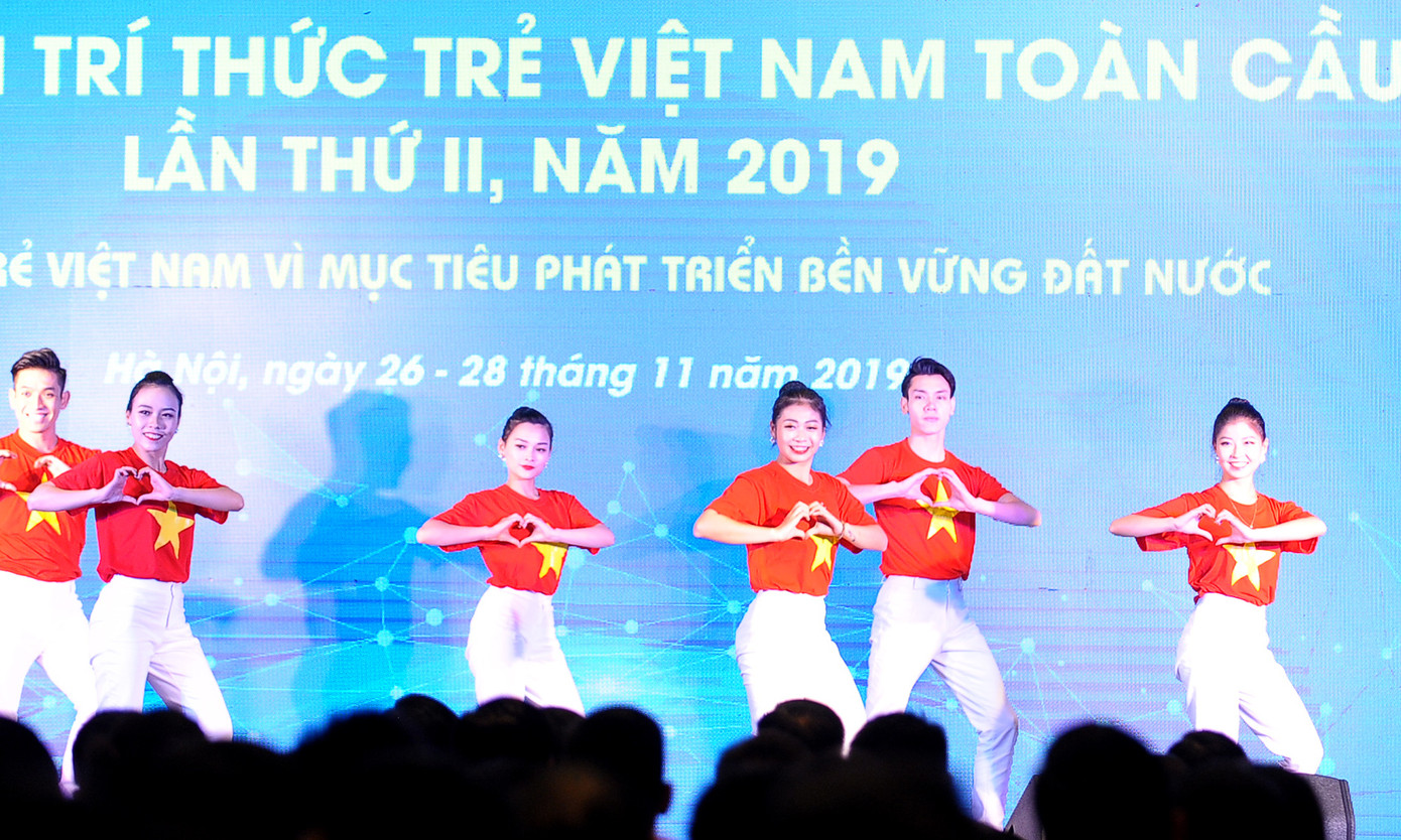 Toàn cảnh lễ khai mạc Diễn đàn Trí thức trẻ Việt Nam toàn cầu lần thứ II ảnh 1