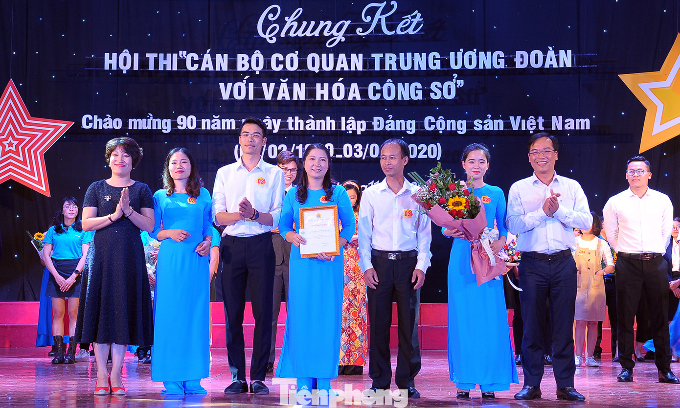 Hiện tượng 'siêu to khổng lồ', Táo quân lên sân khấu hội thi văn hóa công sở ảnh 12