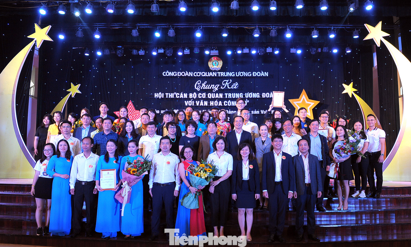 Hiện tượng 'siêu to khổng lồ', Táo quân lên sân khấu hội thi văn hóa công sở ảnh 15