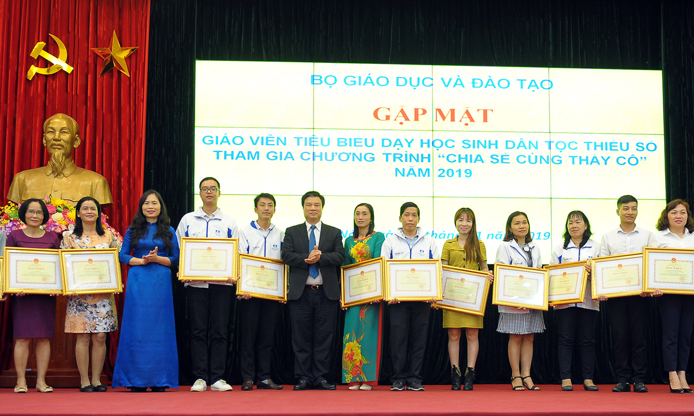 Chia sẻ cùng thầy cô trao tặng sổ tiết kiệm 63 giáo viên vùng cao ảnh 4